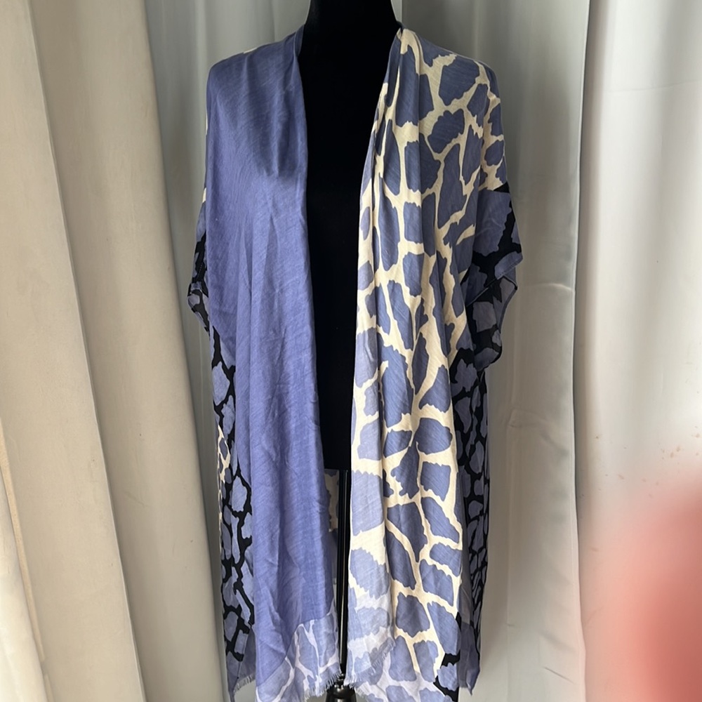 ANNA & AVA BOHO COVERUP BLUE GIRAFFE PATTERN